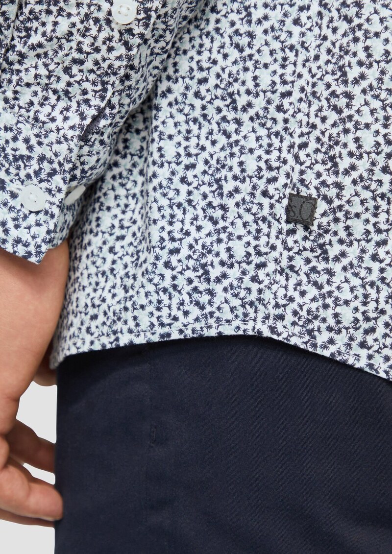 Slim Fit: Gemustertes Hemd mit Kentkragen