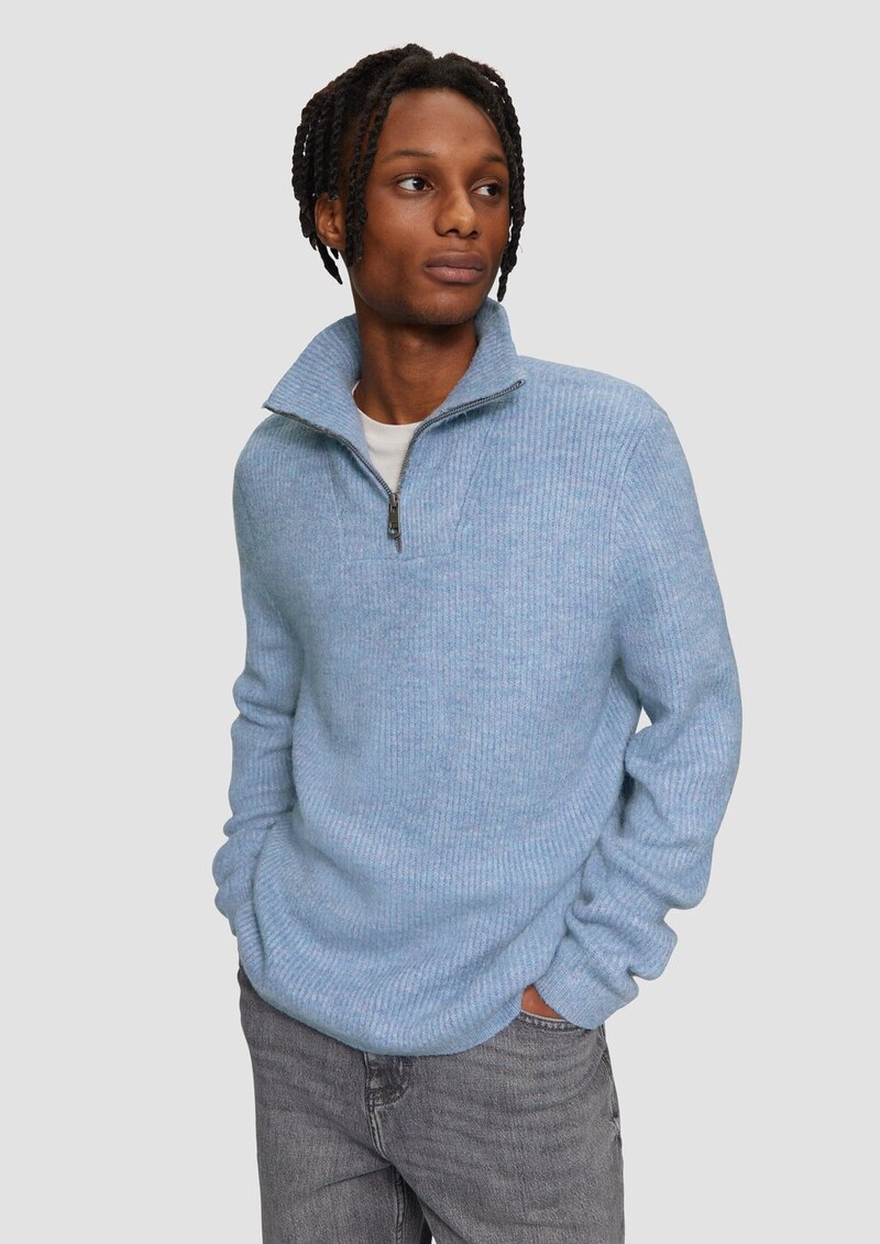 Strick-Troyer mit Rippstruktur