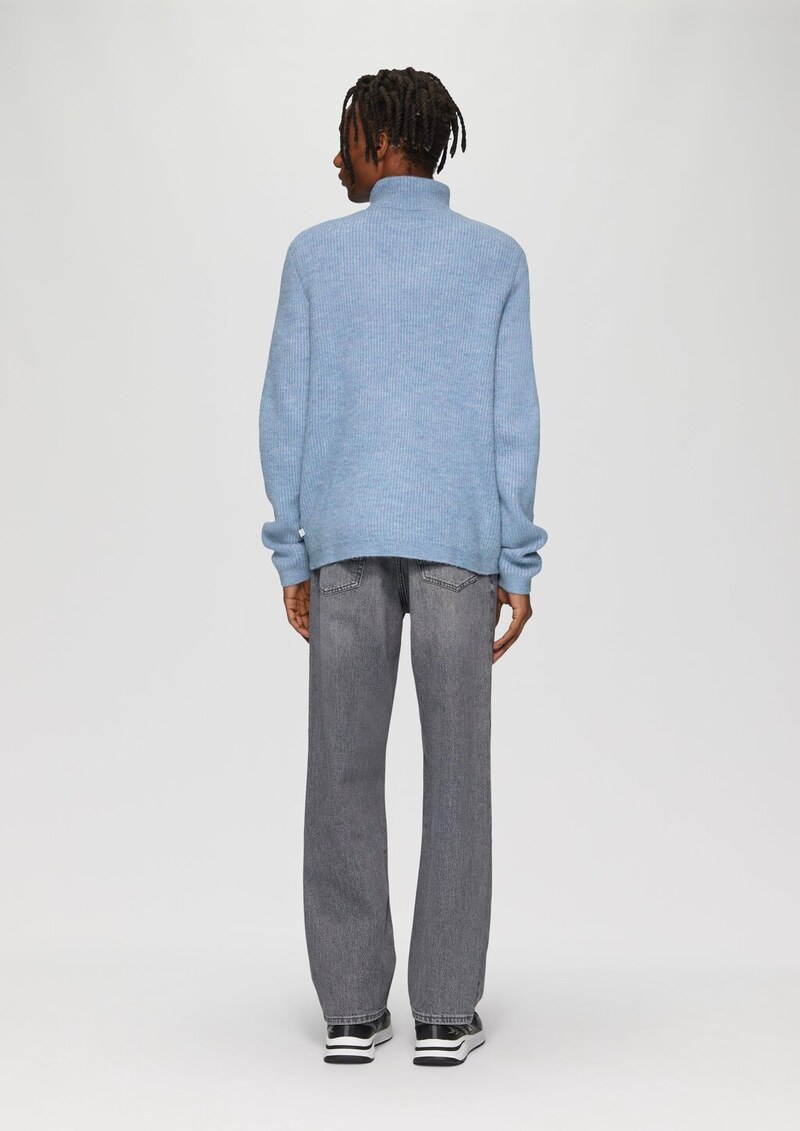 Strick-Troyer mit Rippstruktur