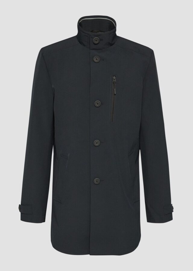 Elastischer Mantel mit wasserabweisender Funktion