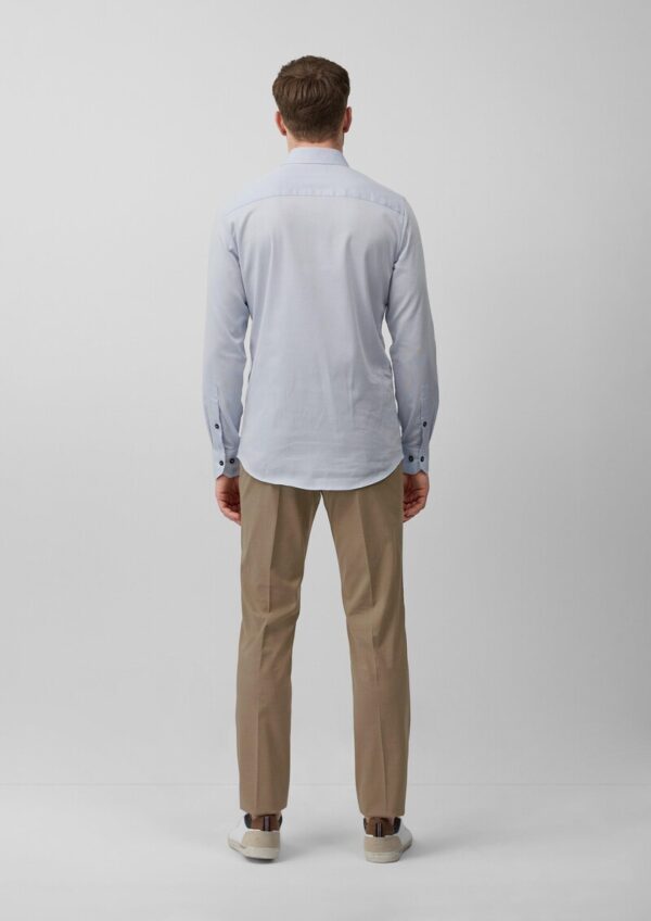 Tailored Fit: Fein gemustertes Langarmhemd mit Haifisch-Kragen