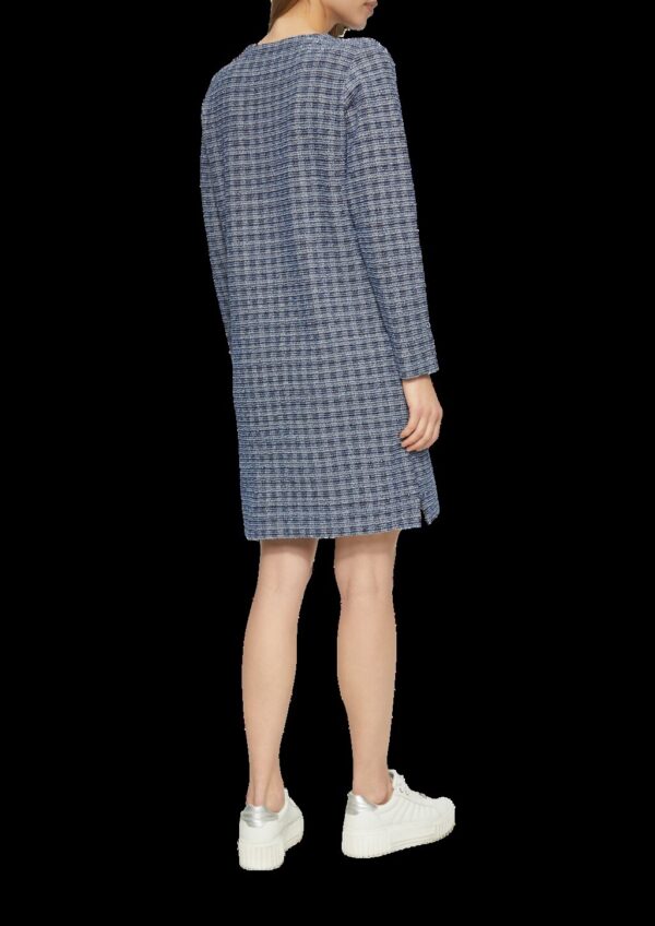 Kurzes Bouclé-Kleid mit Zierknöpfen