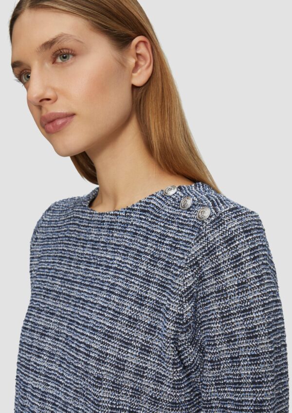 Kurzes Bouclé-Kleid mit Zierknöpfen