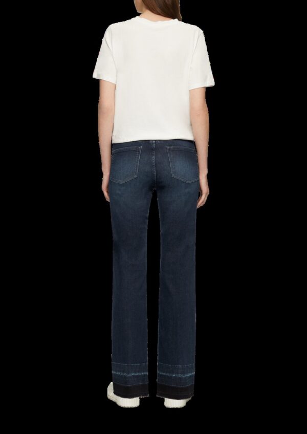 Flared Jeans / Slim Fit / Mid Rise / Bootcut Leg / Gürtel
