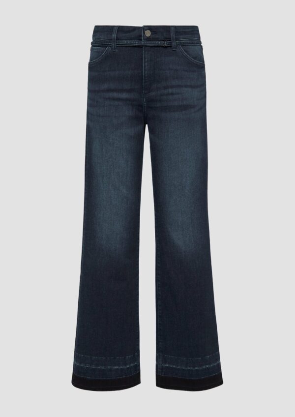 Flared Jeans / Slim Fit / Mid Rise / Bootcut Leg / Gürtel