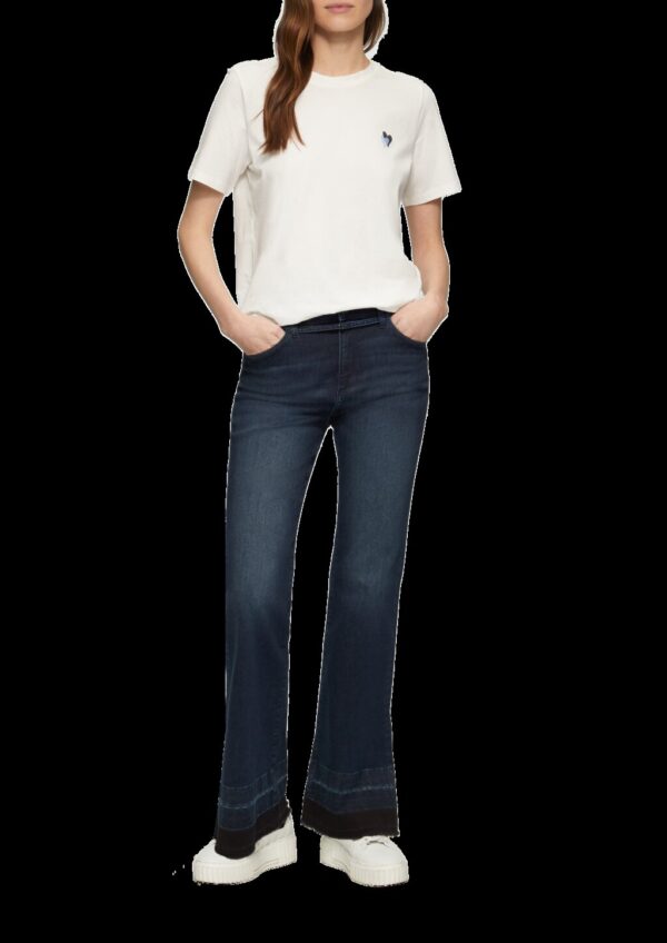 Flared Jeans / Slim Fit / Mid Rise / Bootcut Leg / Gürtel