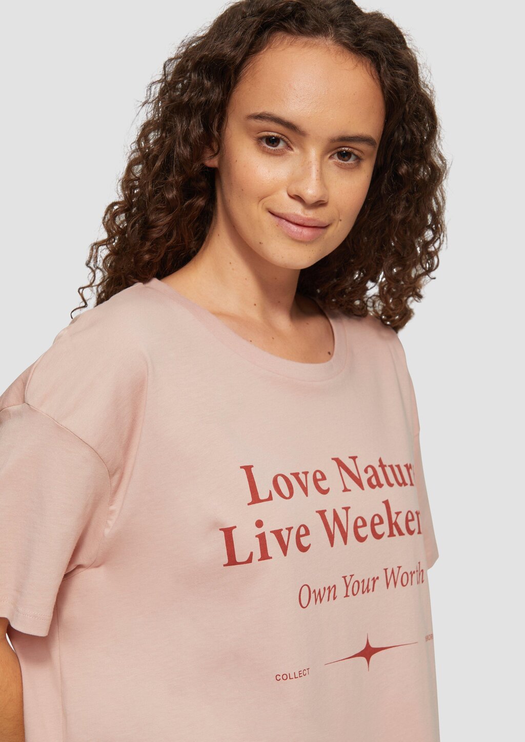 Print-Shirt mit überschnittenen Schultern