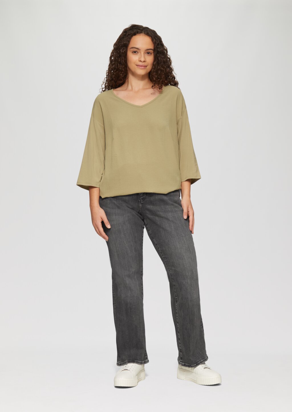 Jeans / Slim Fit / Mid Rise / Bootcut Leg