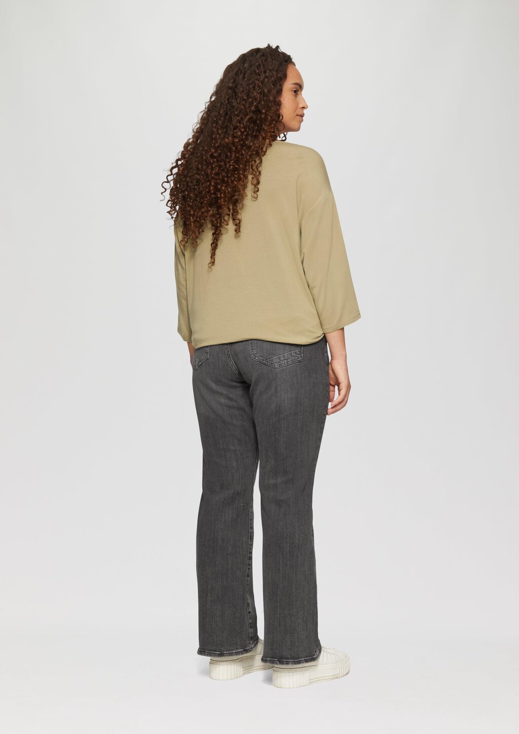 Jeans / Slim Fit / Mid Rise / Bootcut Leg