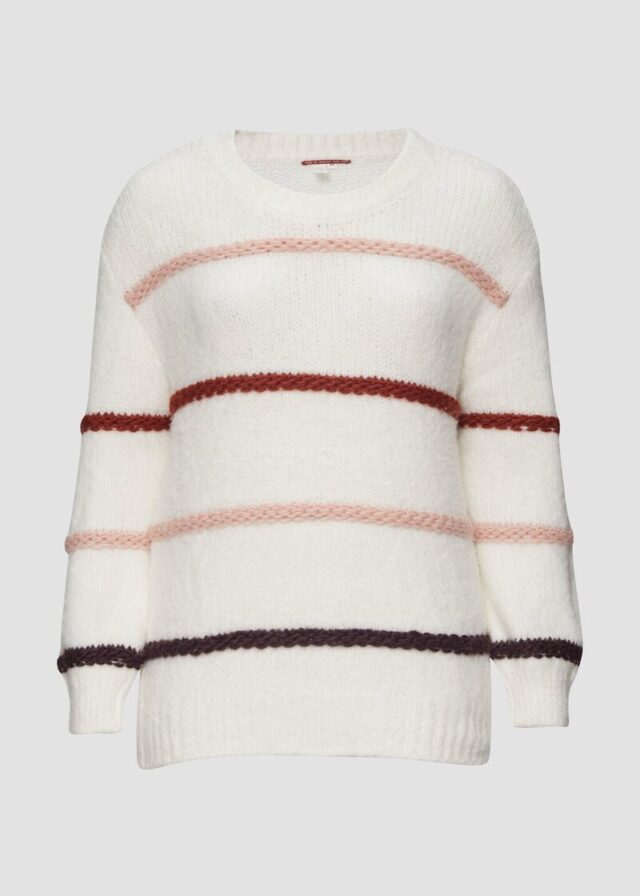 Flauschiger Pullover mit überschnittenen Schultern