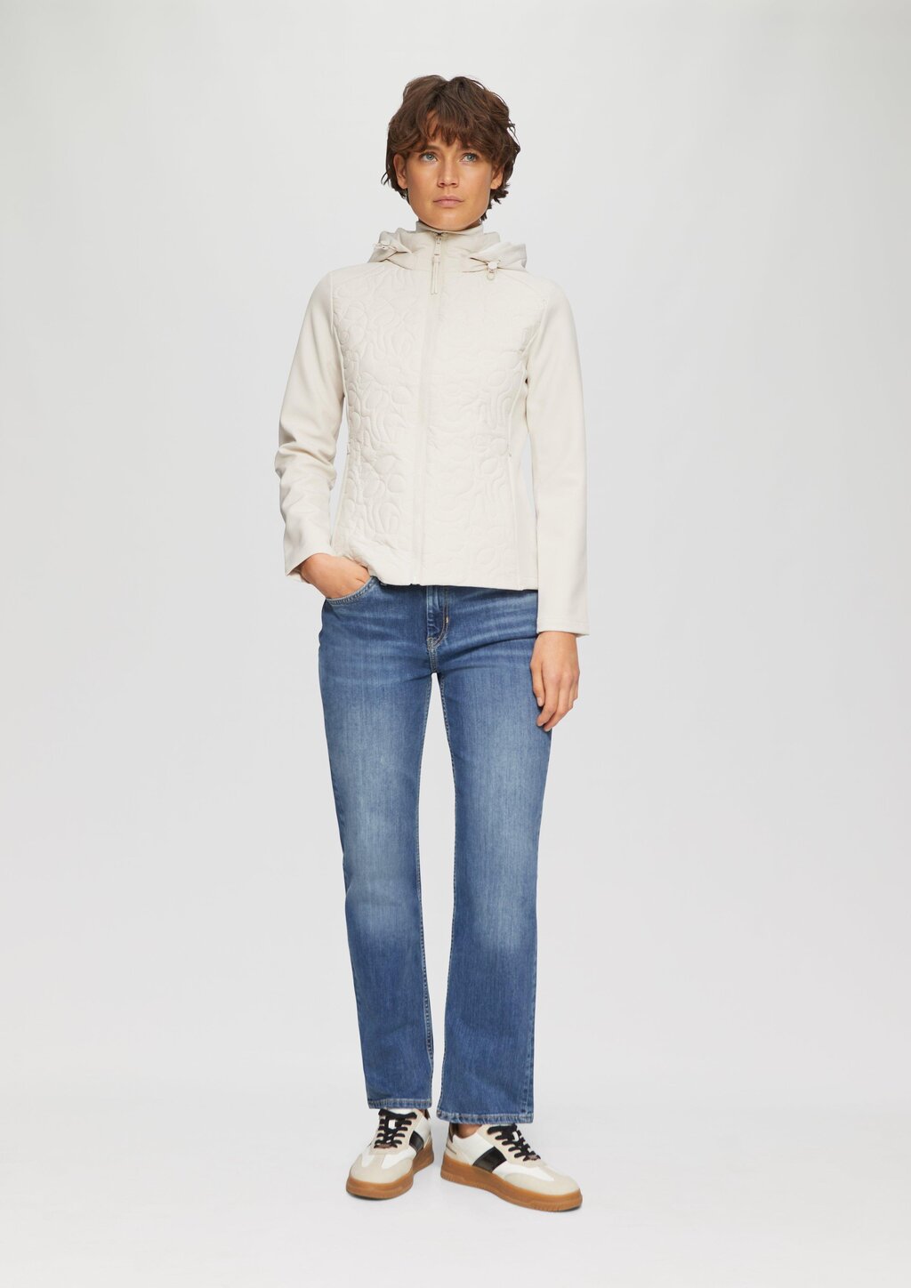 Materialmix-Jacke mit Steppmuster im Slim Fit