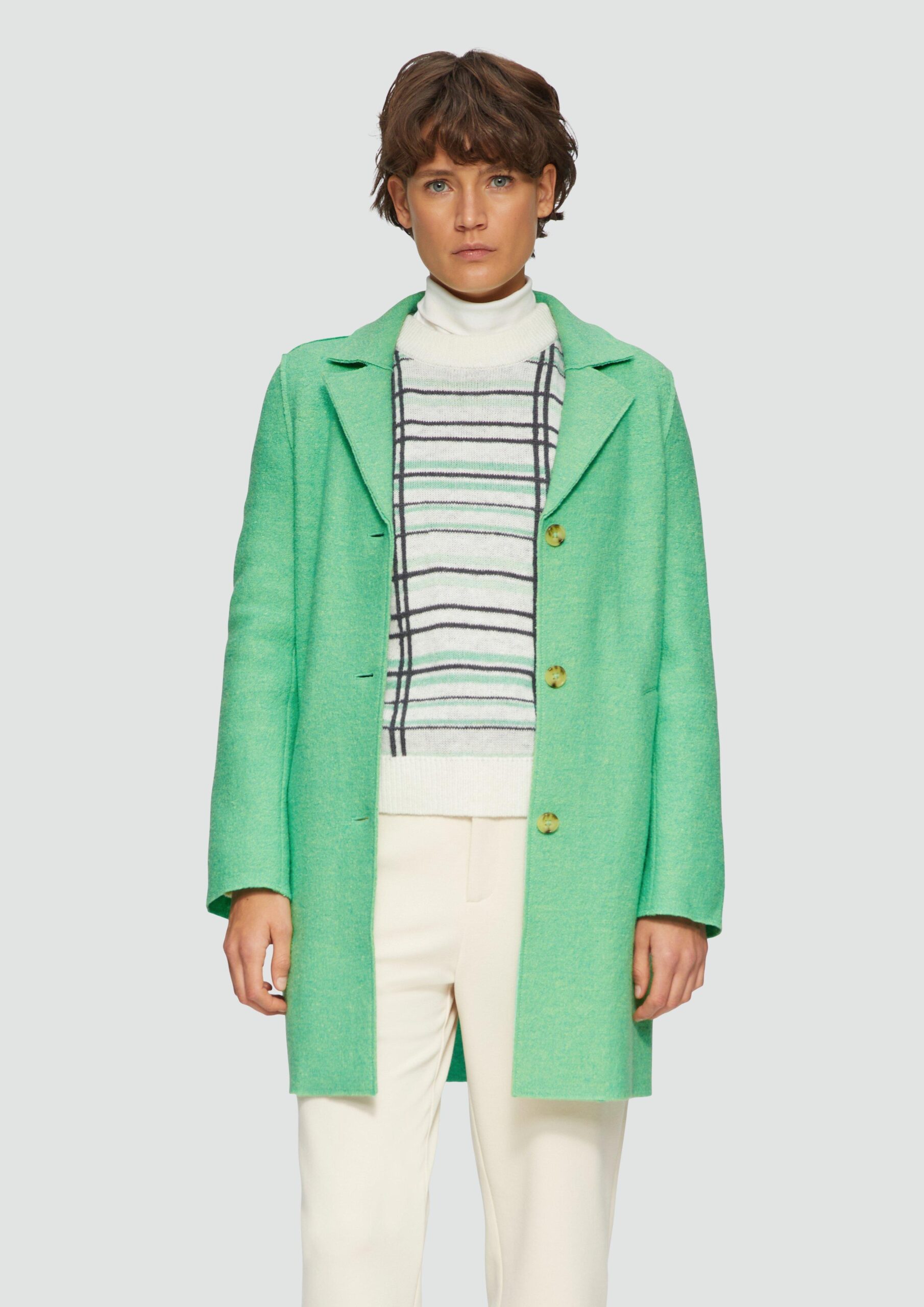 Ungefütterter Kurzmantel aus Wollmix mit offenen Kanten