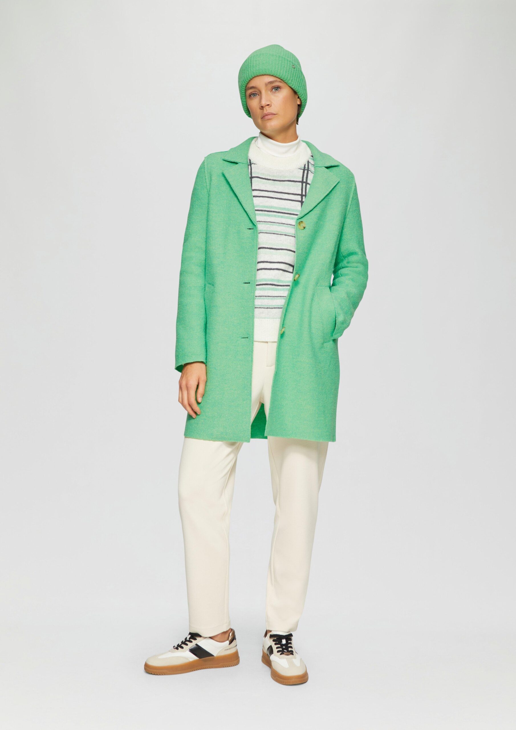 Ungefütterter Kurzmantel aus Wollmix mit offenen Kanten