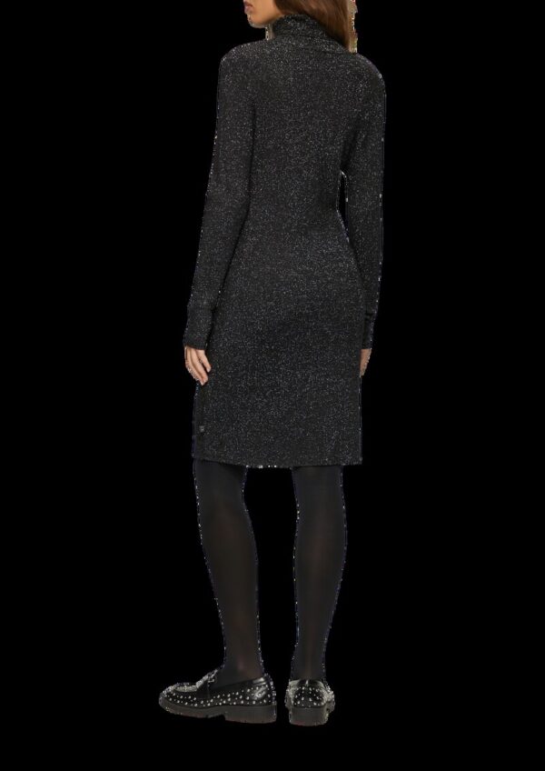 Schmal geschnittenes Rippstrickkleid mit Glitzereffekt