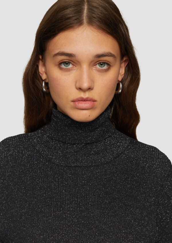 Schmal geschnittenes Rippstrickkleid mit Glitzereffekt