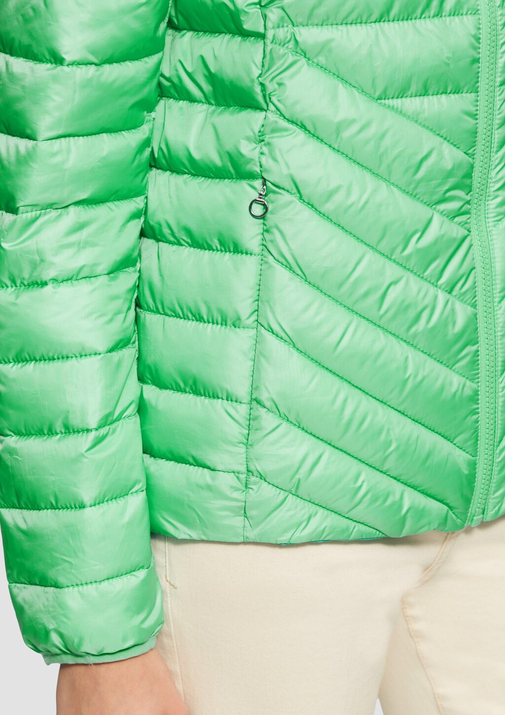 Leichte Steppjacke mit Stehkragen