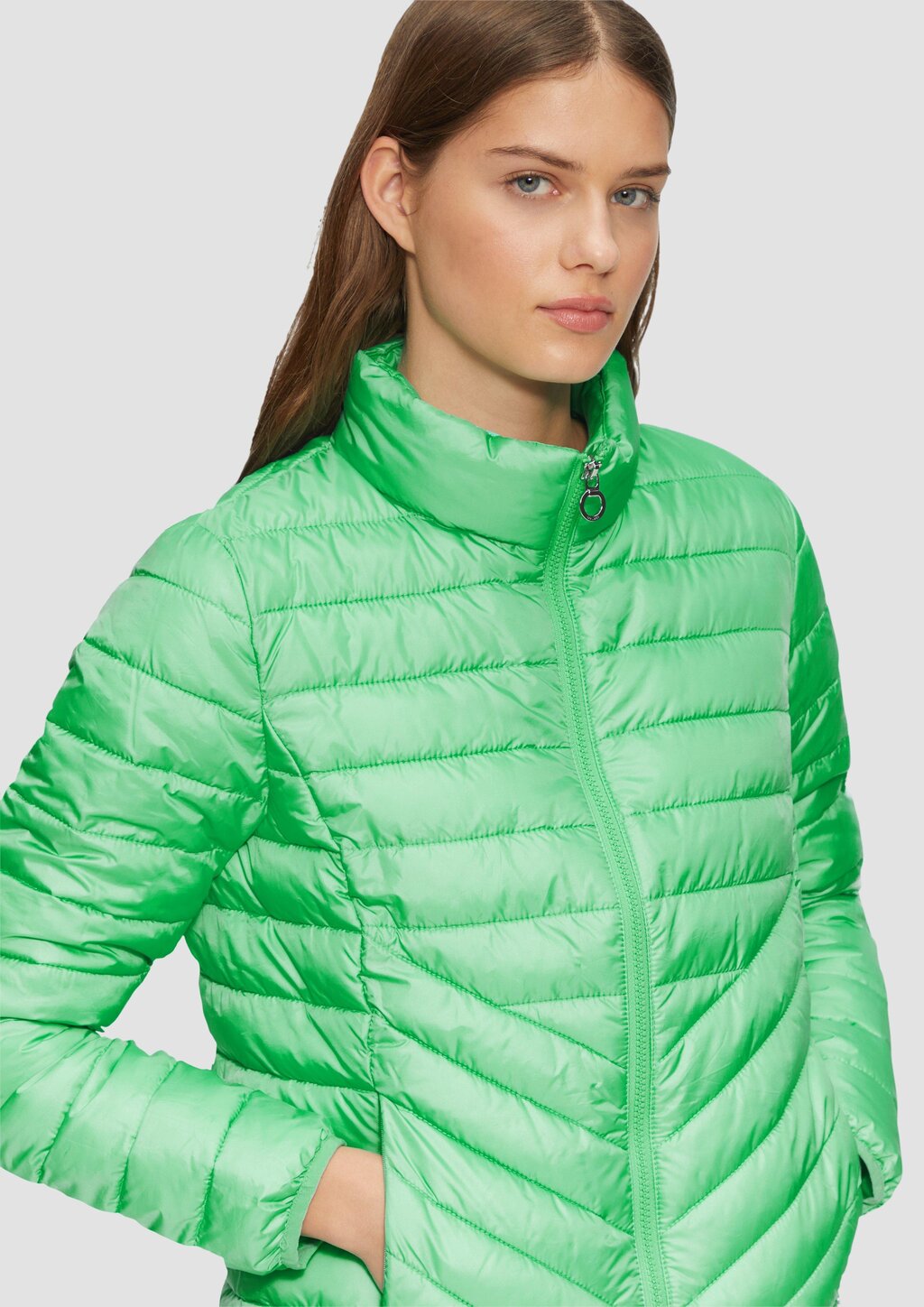 Leichte Steppjacke mit Stehkragen