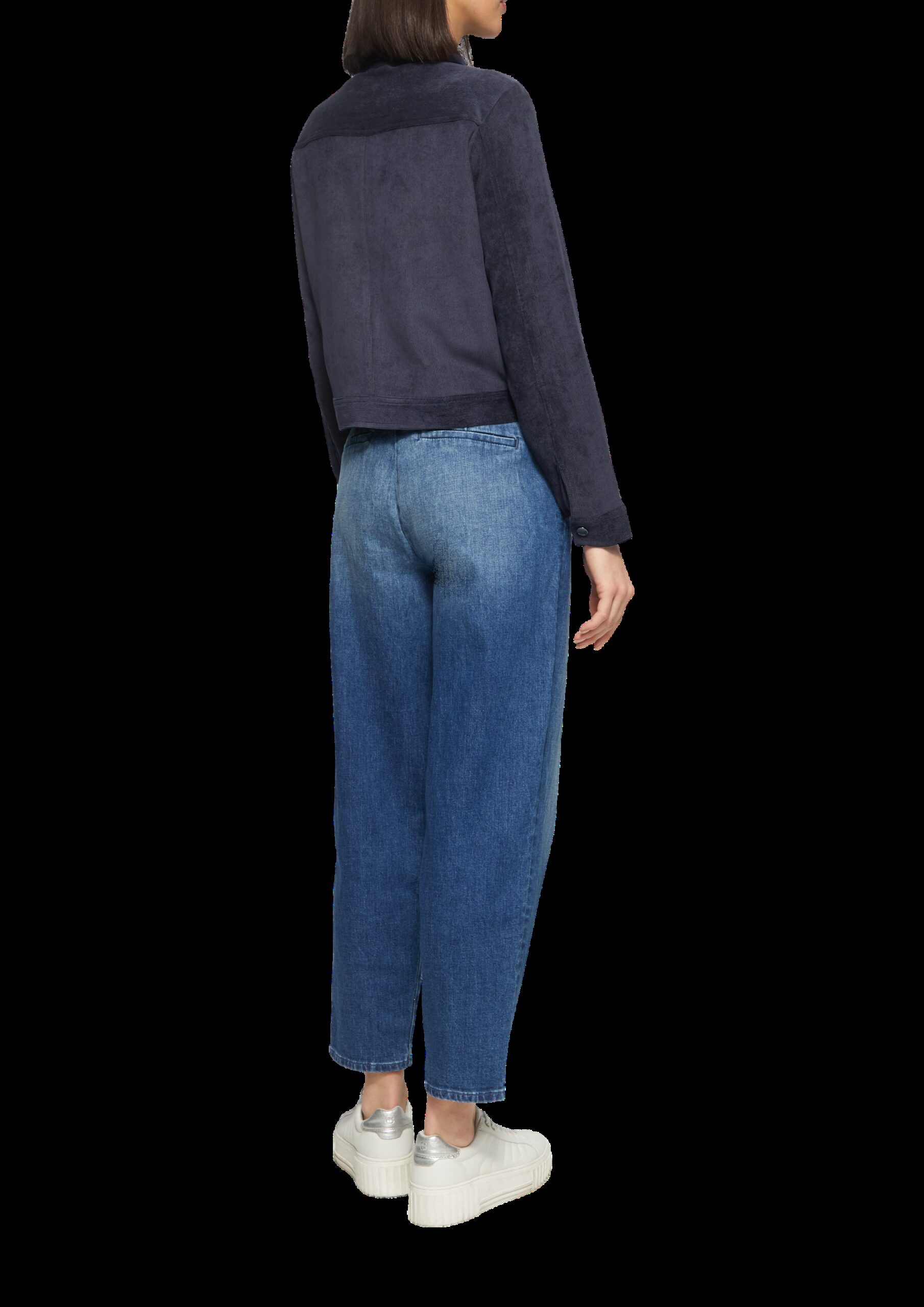 Kurze Feincordjacke mit aufgesetzten Taschen