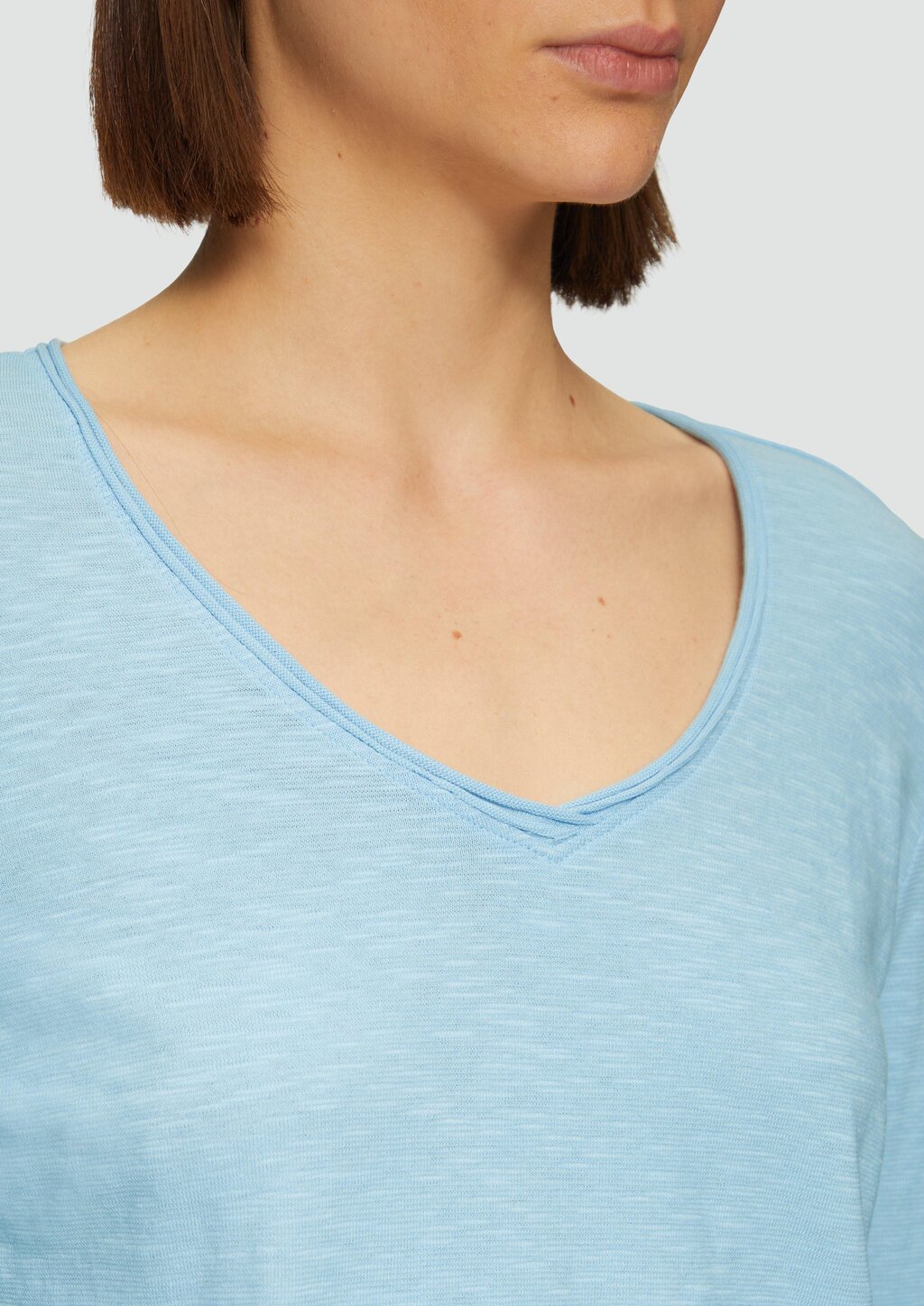 Langarmshirt aus Slub Yarn mit Rollkanten am Ausschnitt