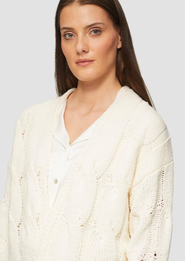 Weicher Cardigan mit Zopfmuster