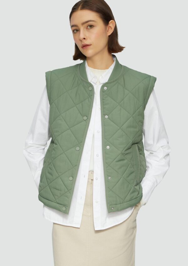 Steppweste mit Rautenmuster und Stehkragen