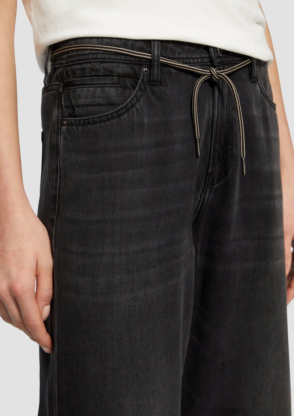 Jeans Suri / Regular Fit / Mid Rise / Wide Leg