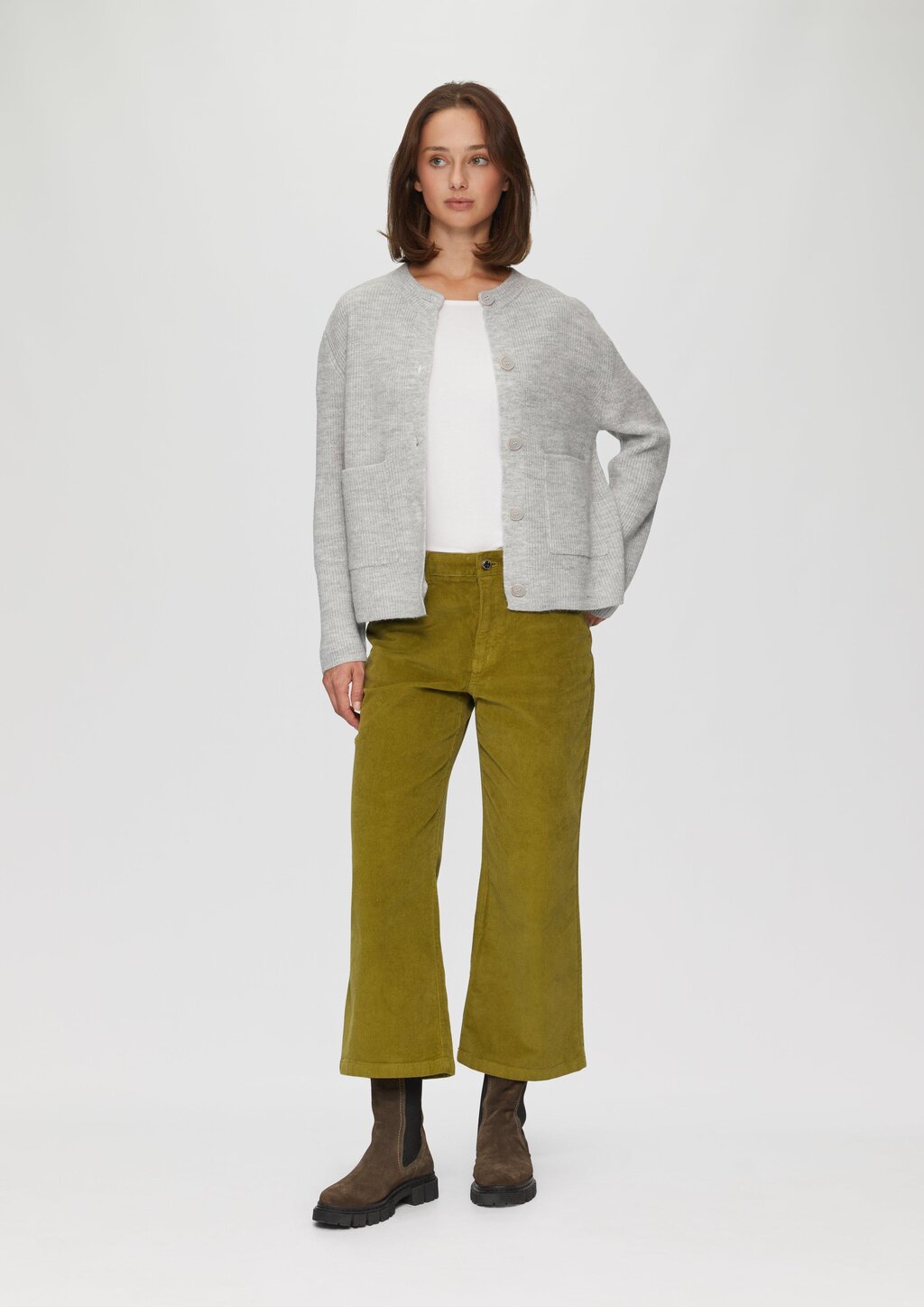 Strickjacke aus Alpakamix mit aufgesetzten Taschen