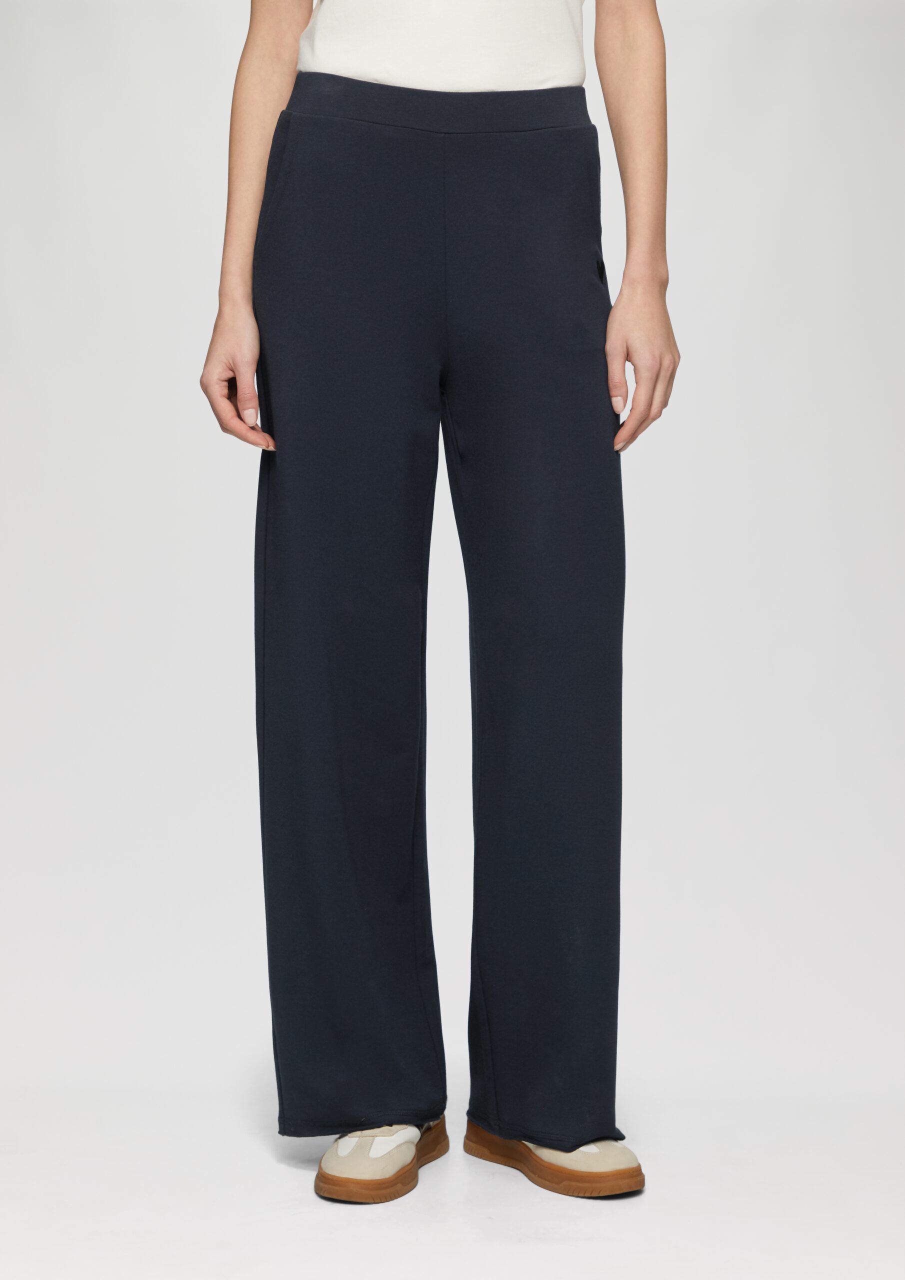 Weiche Jerseyhose im Relaxed Fit mit Herz-Stickerei