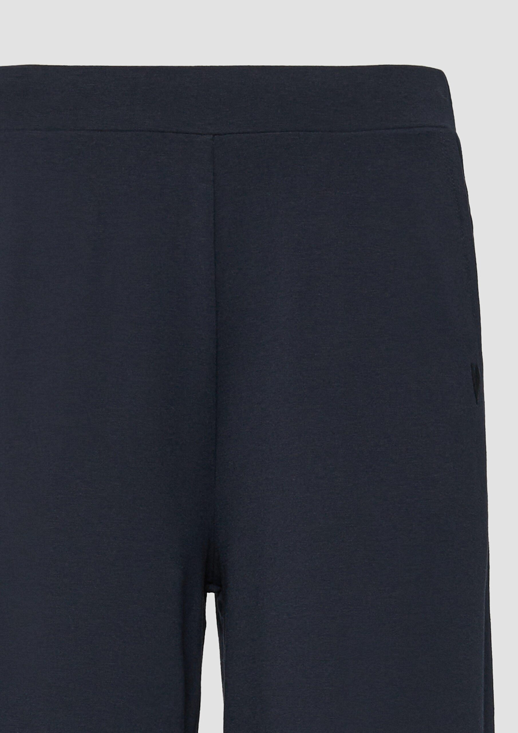 Weiche Jerseyhose im Relaxed Fit mit Herz-Stickerei