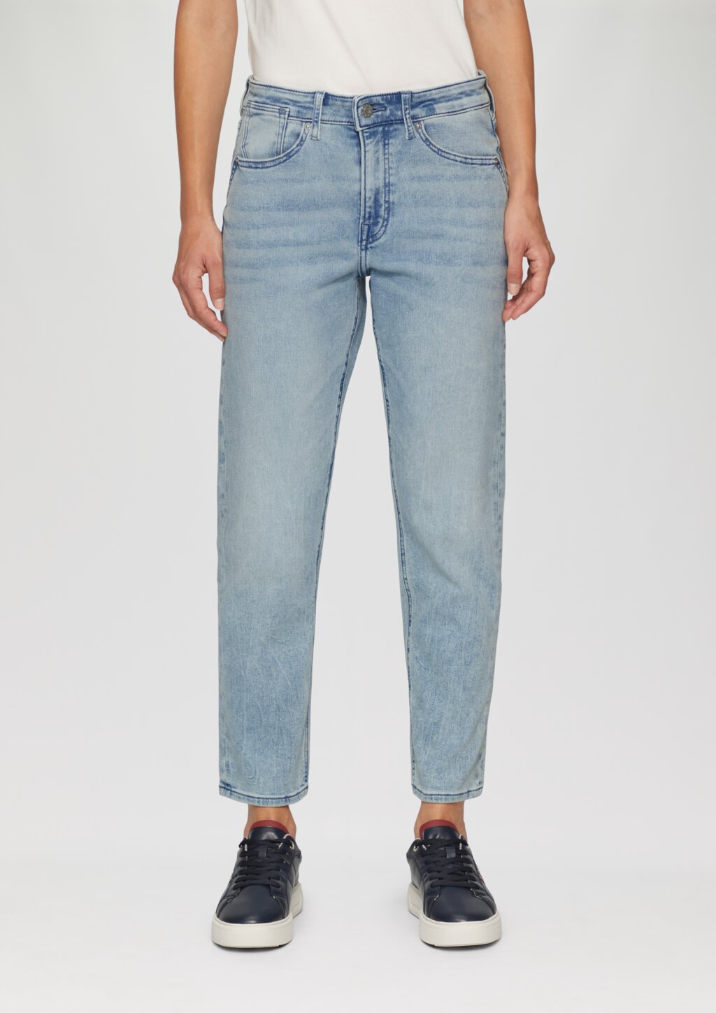 Franciz Boyfriend/ Relaxed Fit / Mid Rise / Tapered Leg