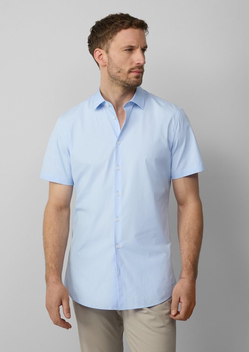 Tailored Fit: Feines Kurzarm-Hemd aus hochwertigem Baumwollstretch