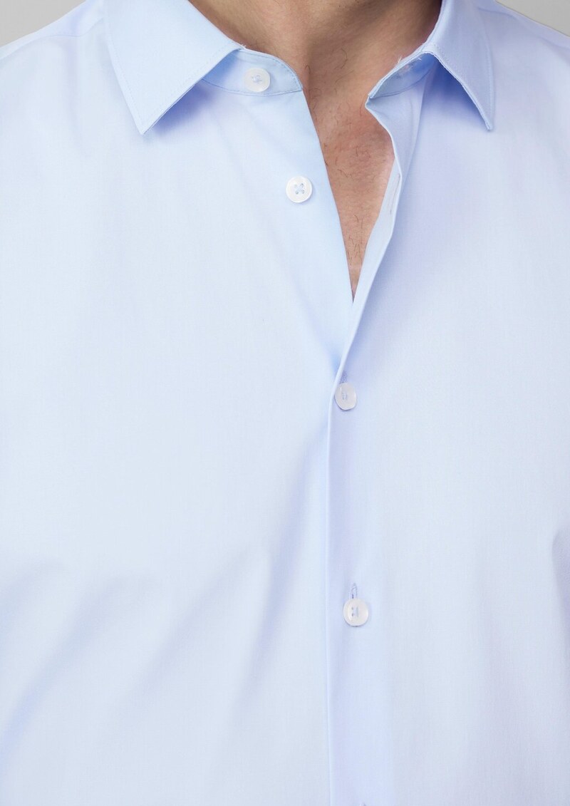 Tailored Fit: Feines Kurzarm-Hemd aus hochwertigem Baumwollstretch