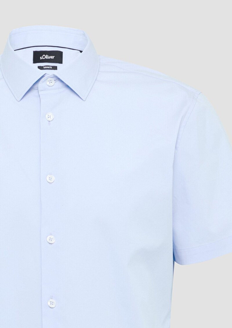 Tailored Fit: Feines Kurzarm-Hemd aus hochwertigem Baumwollstretch