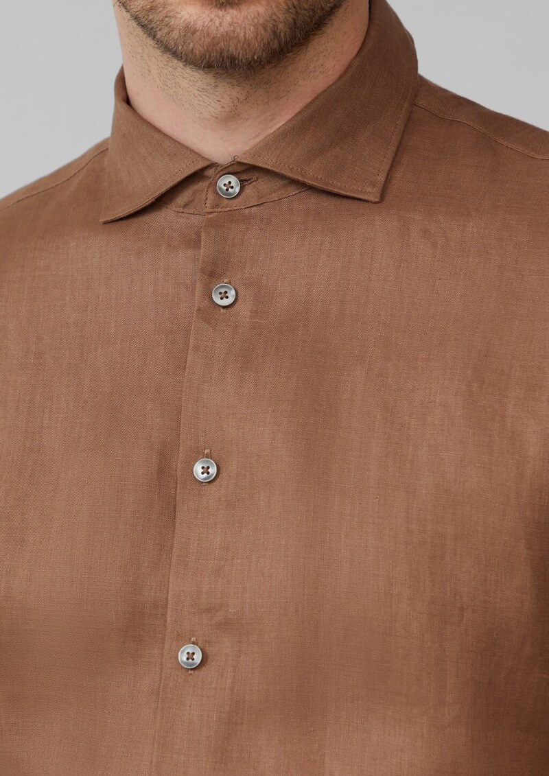Tailored Fit: Langarmhemd aus Leinen mit elegantem Glanz