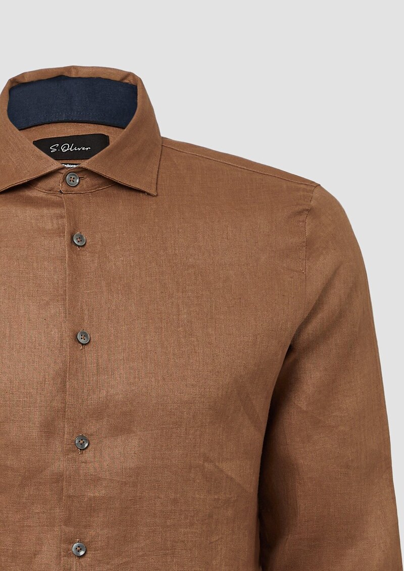 Tailored Fit: Langarmhemd aus Leinen mit elegantem Glanz