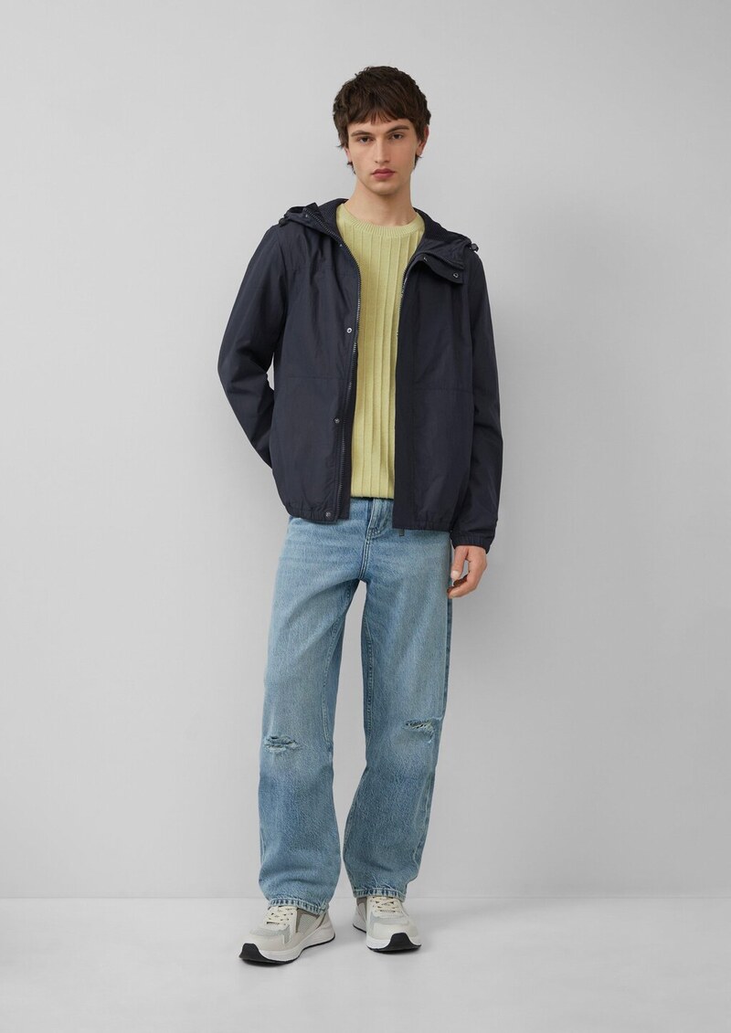 Packable Windbreaker mit Kapuze