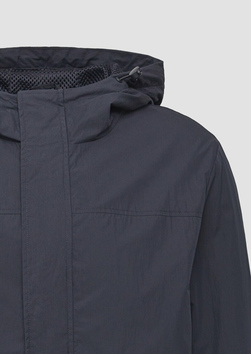 Packable Windbreaker mit Kapuze