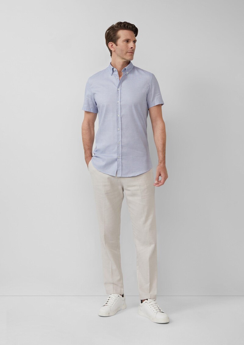 Tailored Fit: Baumwollhemd mit Fischgrätmuster