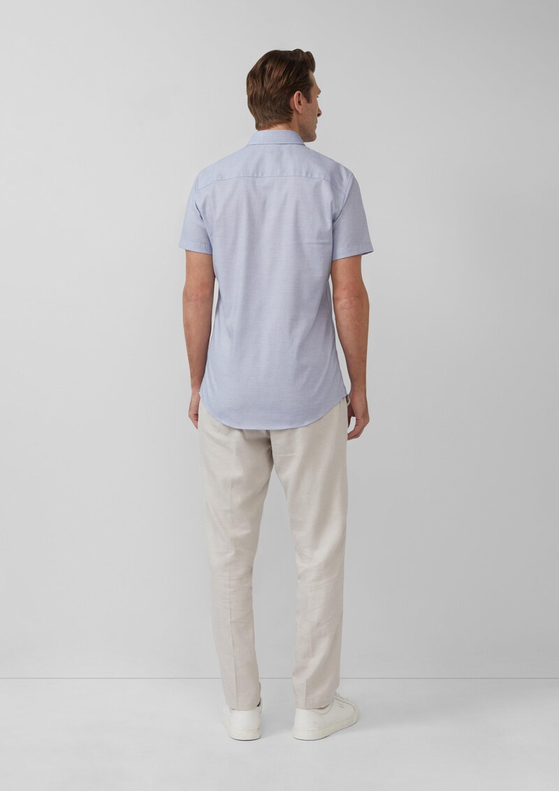 Tailored Fit: Baumwollhemd mit Fischgrätmuster