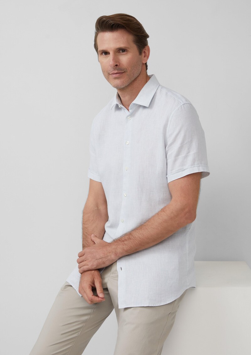 Tailored Fit: Strukturiertes Kurzarmhemd aus Leinemix