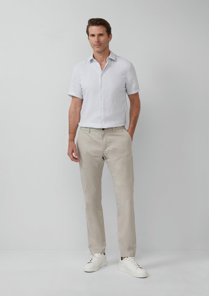 Tailored Fit: Strukturiertes Kurzarmhemd aus Leinemix