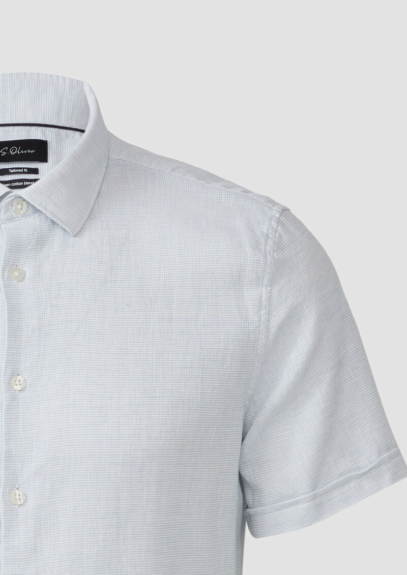 Tailored Fit: Strukturiertes Kurzarmhemd aus Leinemix