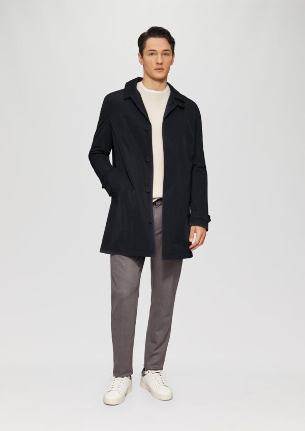 Wasserabweisender Mantel mit herausnehmbarem Steppfutter