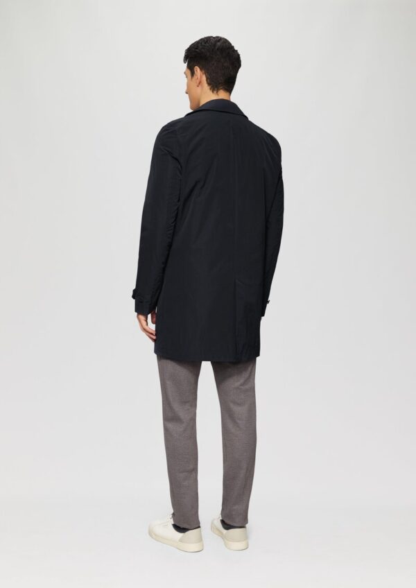 Wasserabweisender Mantel mit herausnehmbarem Steppfutter