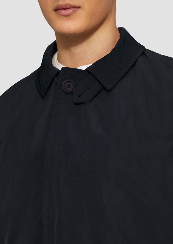 Wasserabweisender Mantel mit herausnehmbarem Steppfutter