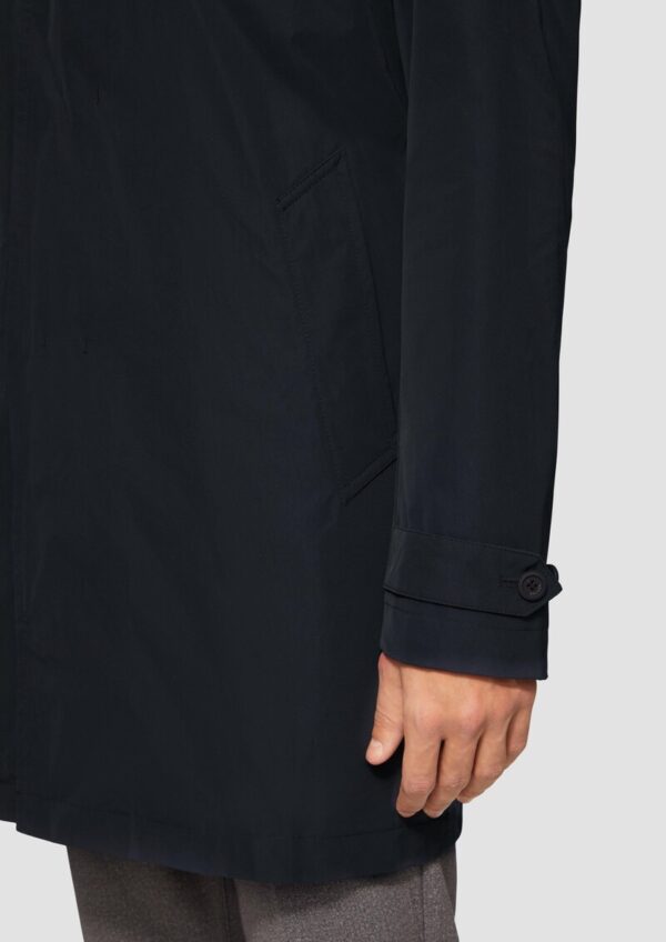 Wasserabweisender Mantel mit herausnehmbarem Steppfutter