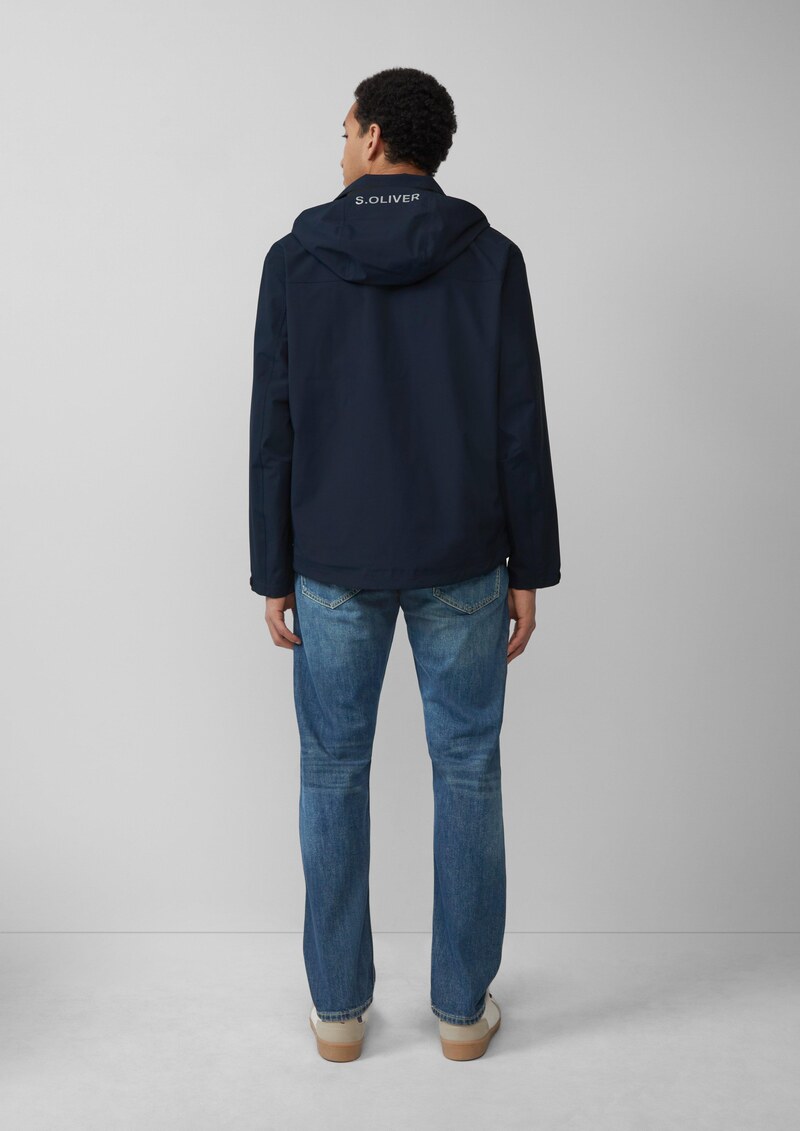 Wasserdichte Kapuzenjacke mit reflektierendem Detail