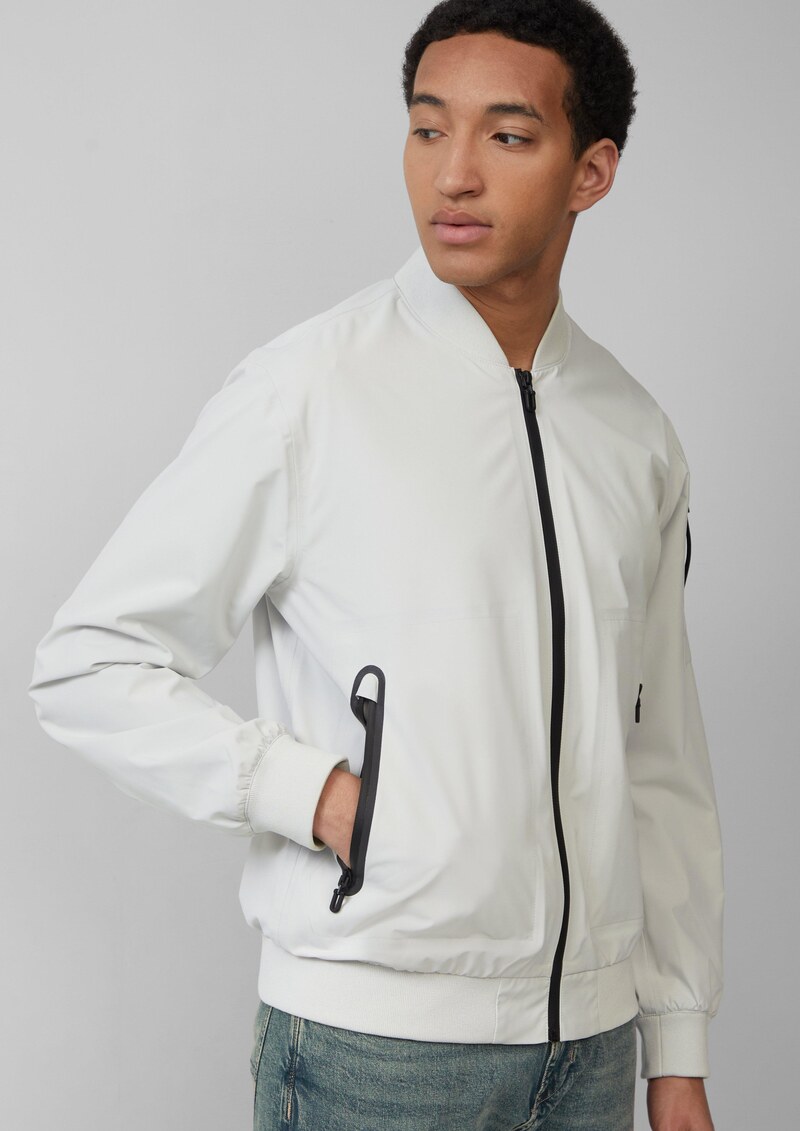 Wasserdichte Bomberjacke mit Ärmel-Detail