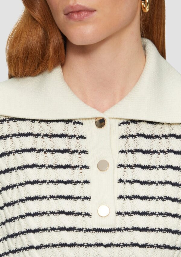 Relaxed-Fit-Pullover mit Troyer-Kragen und Zopfmuster