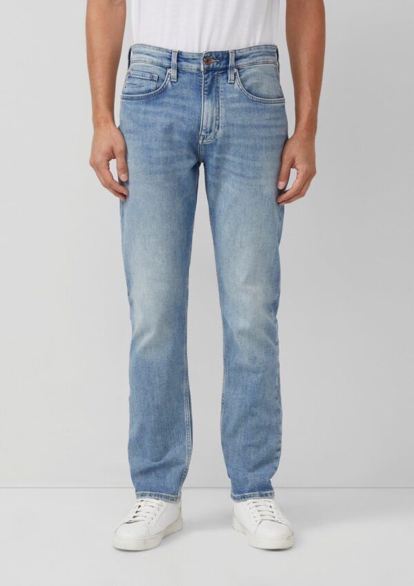 Jeans Mauro / Regular Fit / Mid Rise / Tapered Leg